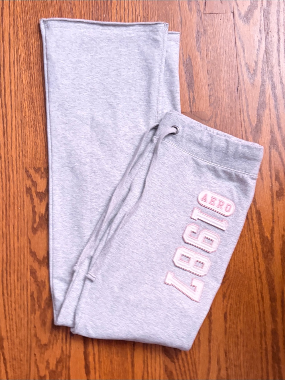 Aeropostale Grey Flare Sweatpants Sizs Medium